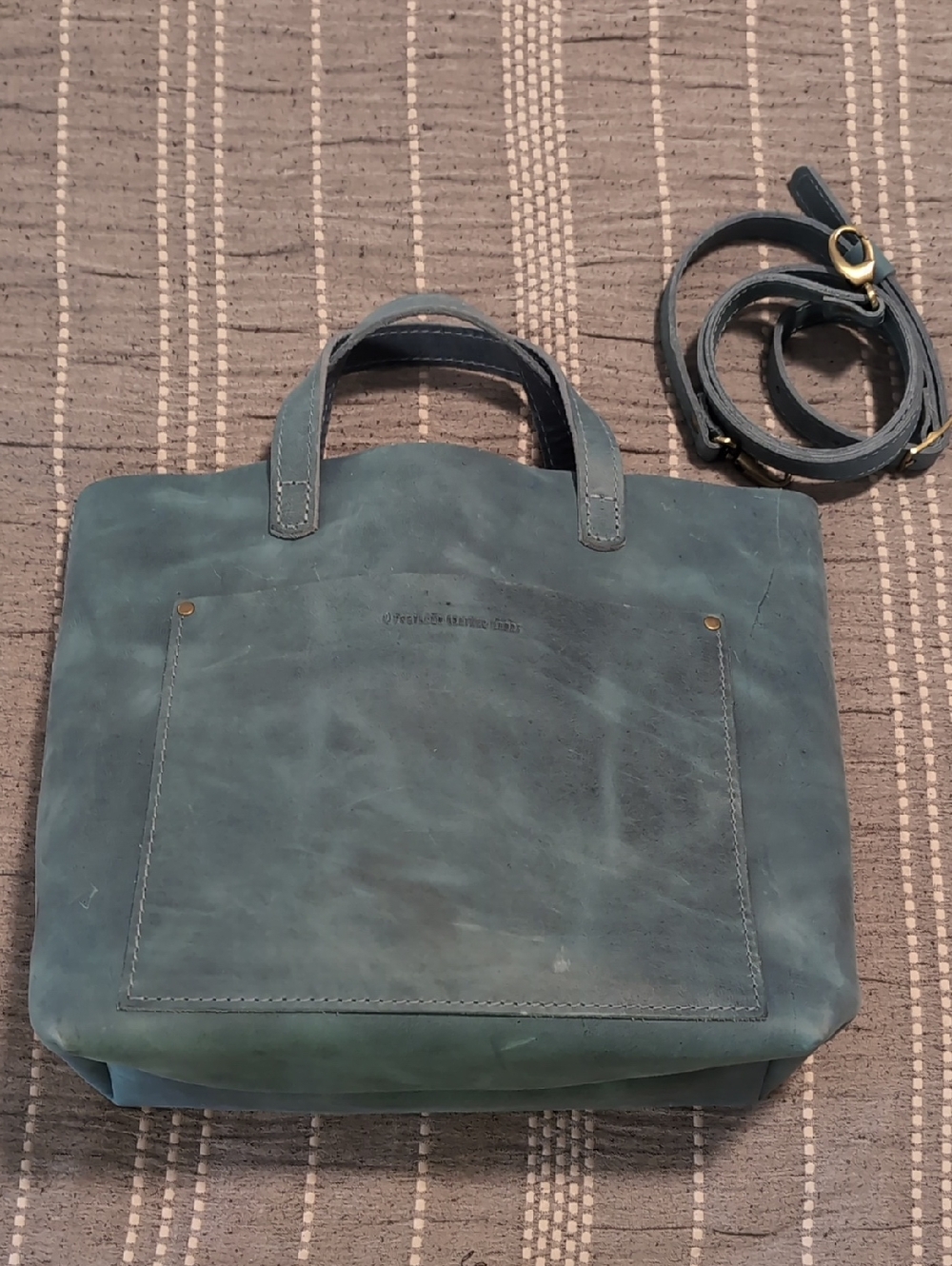 Portland Leather Classic Medium Crossbody Tote - Aqua